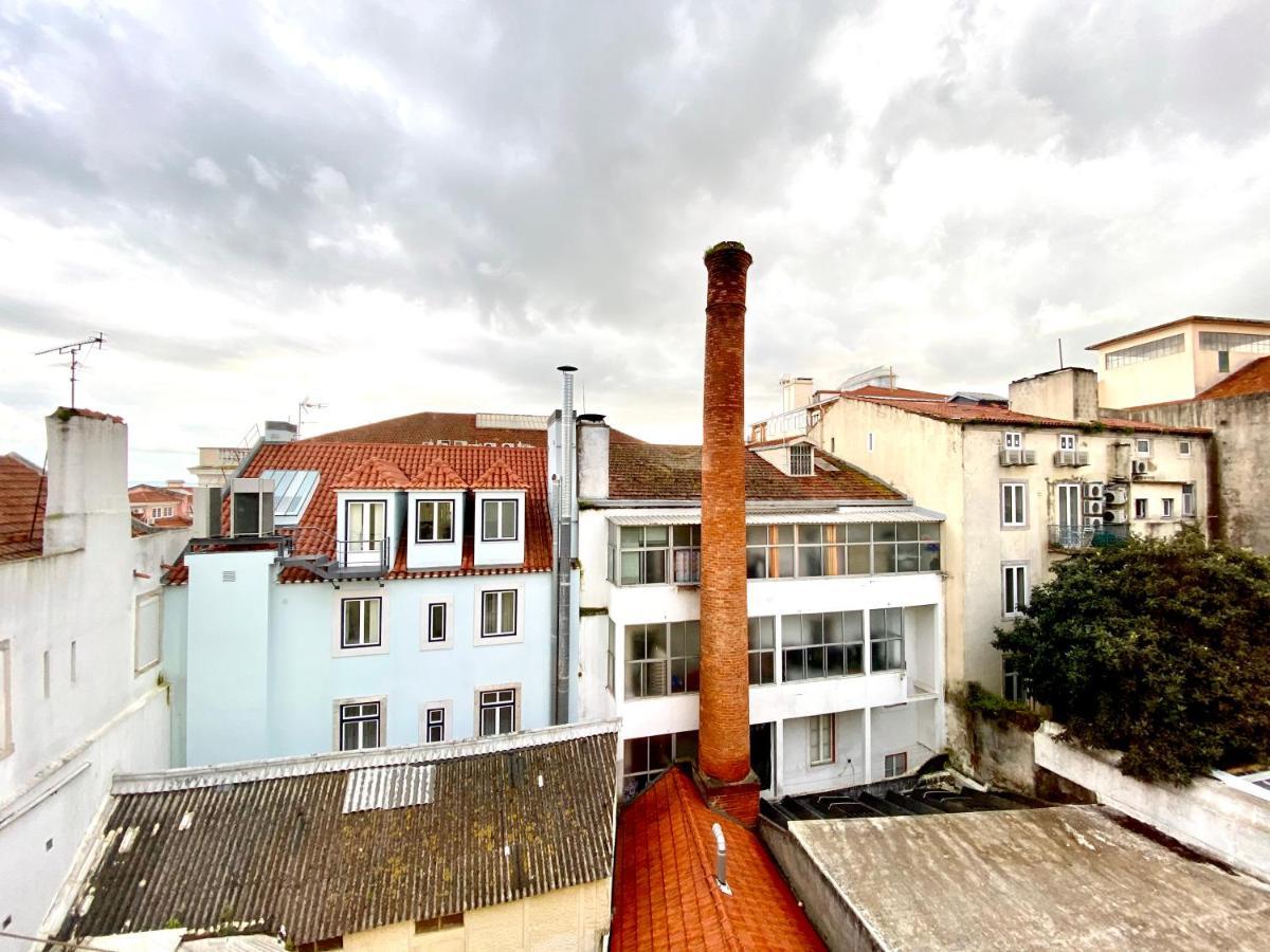 Artdeco Chiado 4 - Large Comfortable Double Room With Shared Bathroom Лиссабон Экстерьер фото